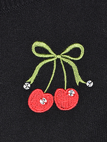 ﾊｰﾄﾁｪﾘｰ刺繍のﾗｲﾝ配色ﾆｯﾄﾌﾟﾙｵｰﾊﾞｰ 詳細画像